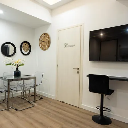 Romeo & Juliet In The Heart Of Athens Appartement Buitenkant foto